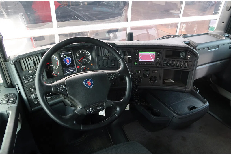 Scania R450 6X2/ HOOKLIFT 20T/ RETARDER/ LIFT/ - Camión con equipo de cable: foto 2 Scania R450 6X2/ HOOKLIFT 20T/ RETARDER/ LIFT/ - Camión con equipo de cable: foto 2