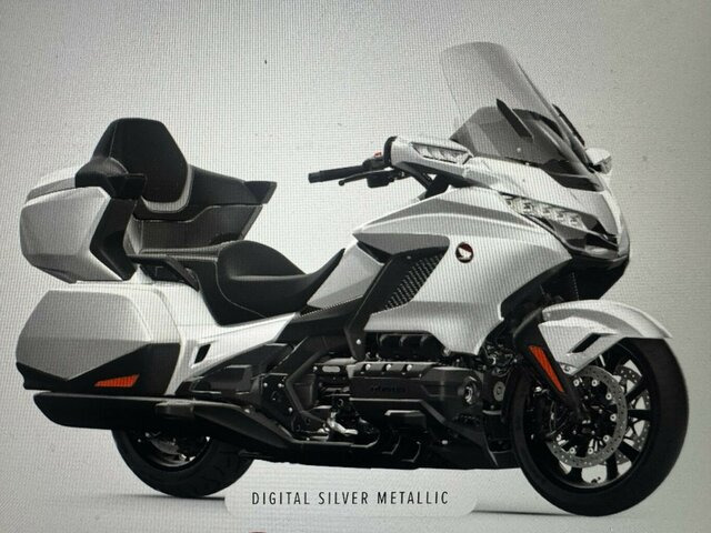 HONDA Goldwing GL 1800 DCT Tour 50th Anniversary... - Motocicleta: foto 2 HONDA Goldwing GL 1800 DCT Tour 50th Anniversary... - Motocicleta: foto 2