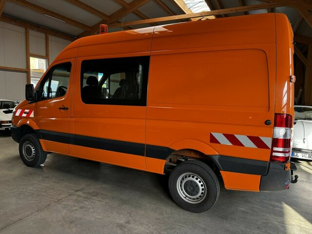 MERCEDES-BENZ Sprinter 316 CDI 4x4 Allrad 5-Sitzer... - Furgón, Furgoneta combi: foto 3 MERCEDES-BENZ Sprinter 316 CDI 4x4 Allrad 5-Sitzer... - Furgón, Furgoneta combi: foto 3