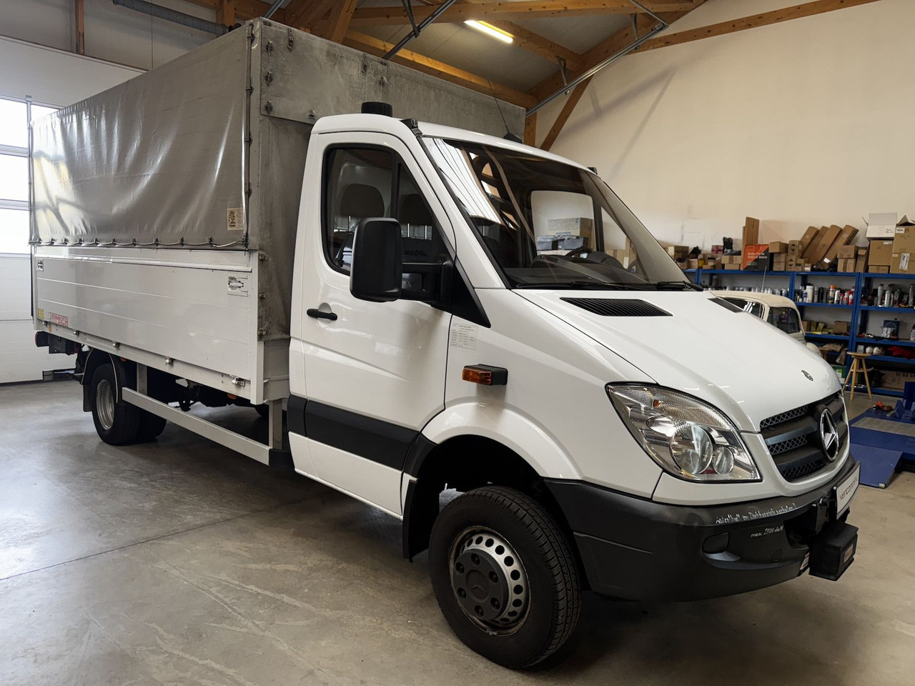 Mercedes-Benz Sprinter 516 CDI 4x4 Winde Pritsche LBW - Furgoneta caja abierta: foto 4 Mercedes-Benz Sprinter 516 CDI 4x4 Winde Pritsche LBW - Furgoneta caja abierta: foto 4