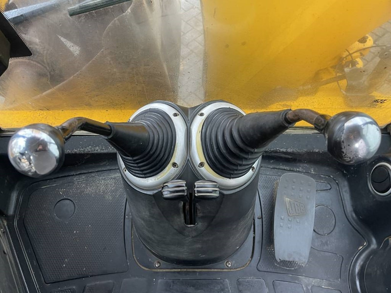 Retroexcavadora JCB 4 CX 2005: foto 16 Retroexcavadora JCB 4 CX 2005: foto 16