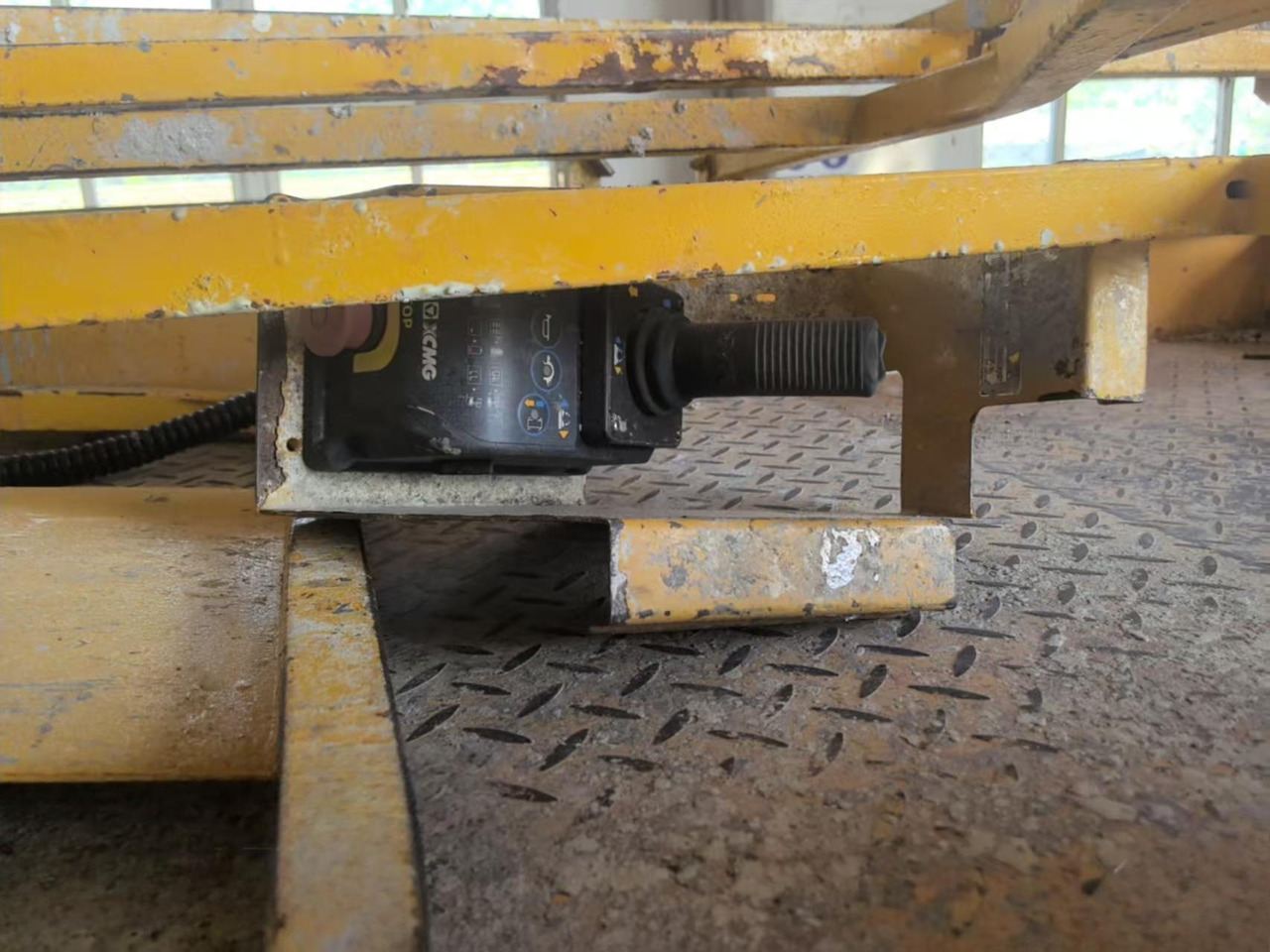 XCMG GTJZ1212 12m aerial work table platform scissor lift for sale - Plataforma de tijeras: foto 3 XCMG GTJZ1212 12m aerial work table platform scissor lift for sale - Plataforma de tijeras: foto 3