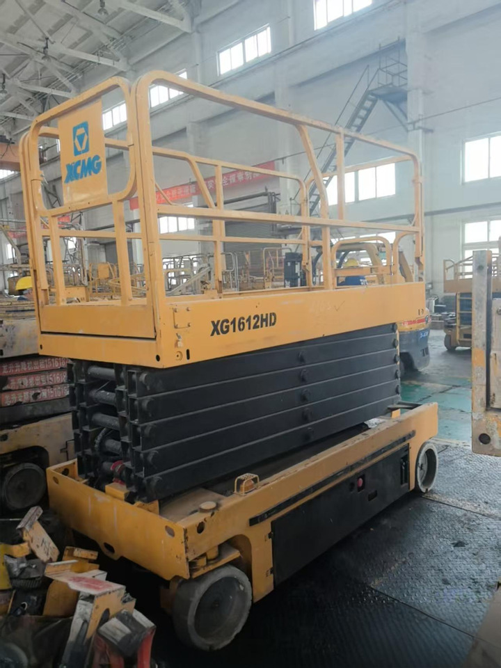 XCMG GTJZ1412 14m diesel used scissor lift portable work platform - Plataforma de tijeras: foto 3 XCMG GTJZ1412 14m diesel used scissor lift portable work platform - Plataforma de tijeras: foto 3