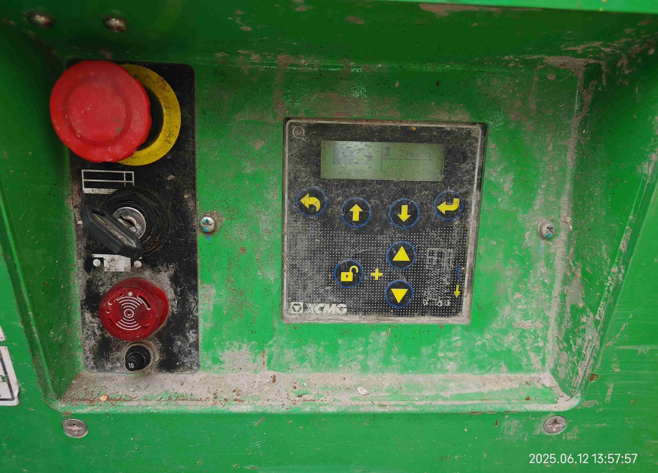 XCMG Lithium battery 8m second hand scissor lift XG0807HD-Li price - Plataforma de tijeras: foto 4 XCMG Lithium battery 8m second hand scissor lift XG0807HD-Li price - Plataforma de tijeras: foto 4