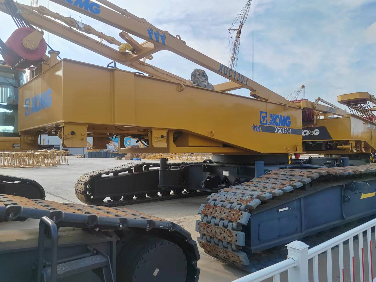 XCMG Officail Used Hydraulic Crane 130 Ton XGC130-I Mobile Crawler Crane For Sale - Grúa sobre orugas: foto 2 XCMG Officail Used Hydraulic Crane 130 Ton XGC130-I Mobile Crawler Crane For Sale - Grúa sobre orugas: foto 2