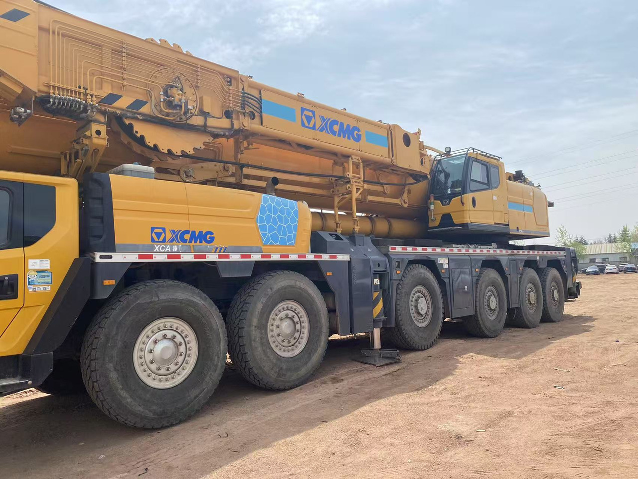 Grúa todo terreno XCMG Official Used All Terrain Crane XCA300-1 300 Ton Mobile Crane Price: foto 6 Grúa todo terreno XCMG Official Used All Terrain Crane XCA300-1 300 Ton Mobile Crane Price: foto 6