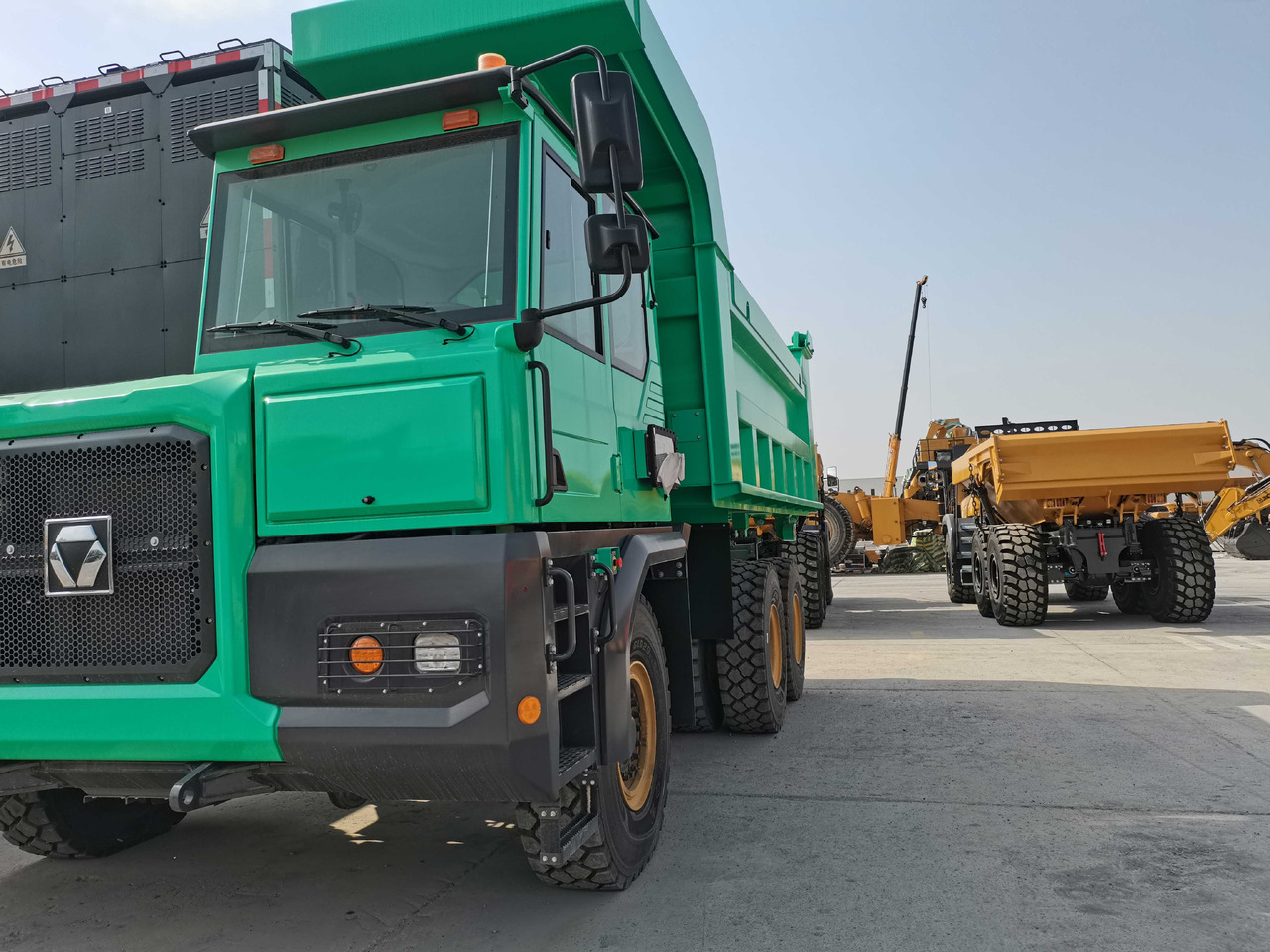 XCMG Official Used Dump Trucks 6x4 XDR80TE 72 Ton China Tipper Trucks For Sale - Dúmper: foto 2 XCMG Official Used Dump Trucks 6x4 XDR80TE 72 Ton China Tipper Trucks For Sale - Dúmper: foto 2