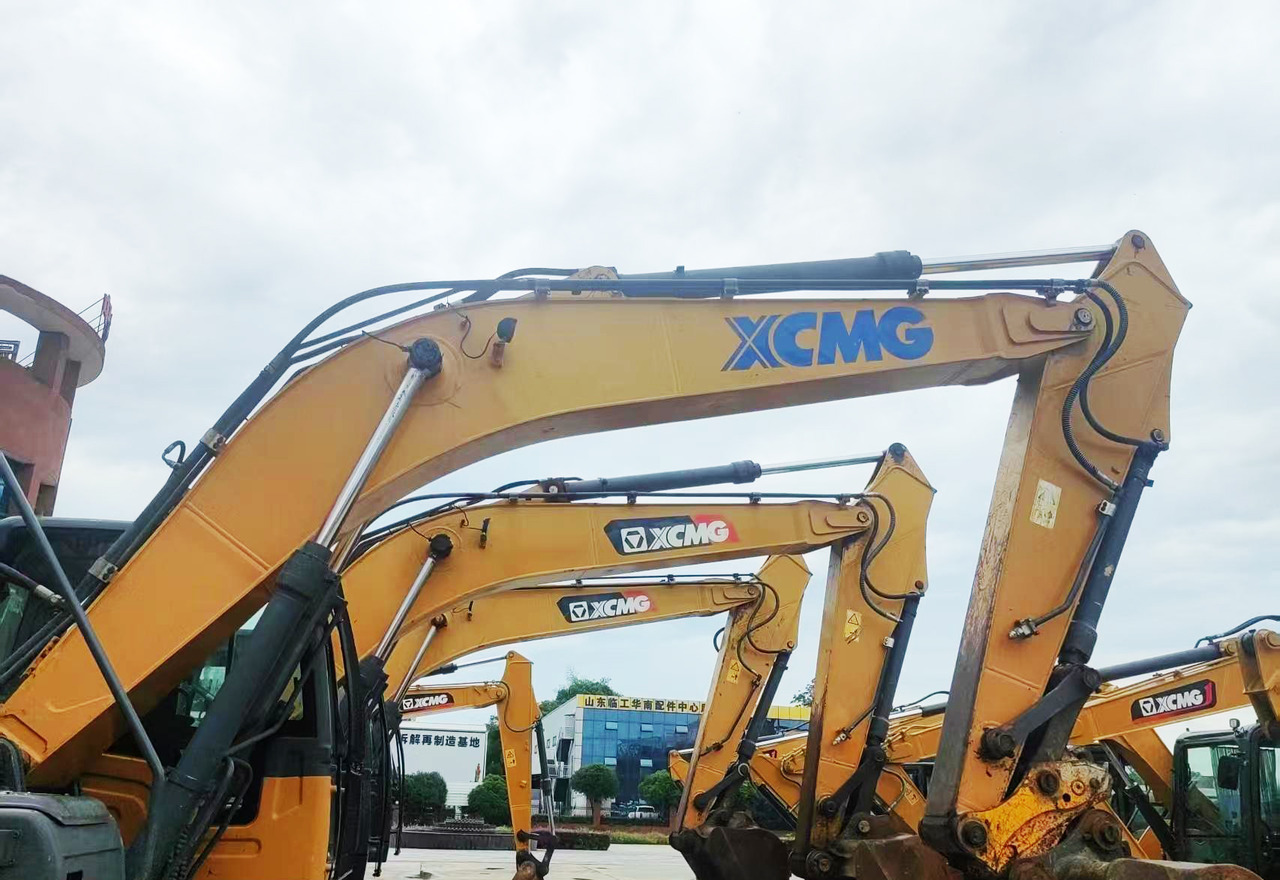 XCMG XE215DA 20ton medium used crawler excavator hydraulic price - Excavadora de cadenas: foto 3 XCMG XE215DA 20ton medium used crawler excavator hydraulic price - Excavadora de cadenas: foto 3