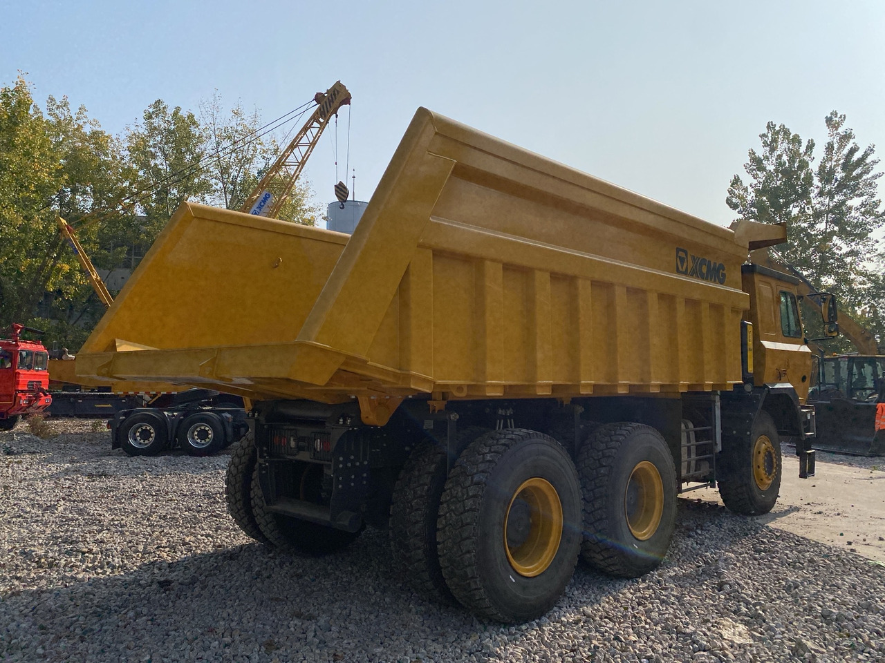 XCMG XKT105A used Wide-Body dump truck for mining - Maquinaria para minería: foto 4 XCMG XKT105A used Wide-Body dump truck for mining - Maquinaria para minería: foto 4
