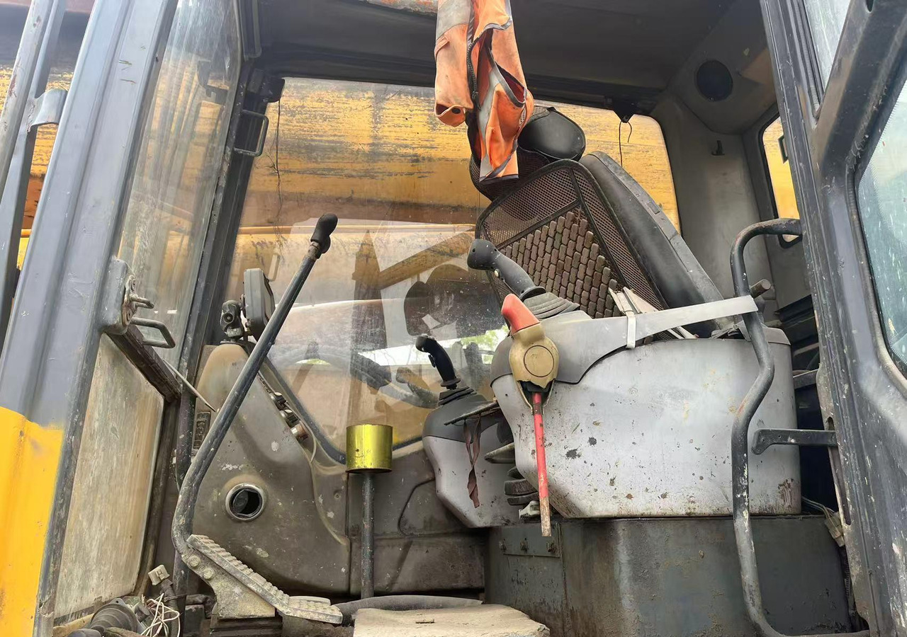 XCMG XR220D portable crawler rotary drilling rig 25m - Perforadora: foto 2 XCMG XR220D portable crawler rotary drilling rig 25m - Perforadora: foto 2