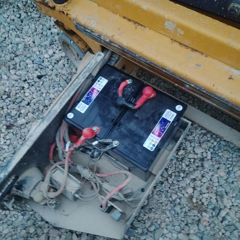 XCMG scissor lift 6m hydraulic Self-propelled scissor lift machine price - Plataforma de tijeras: foto 2 XCMG scissor lift 6m hydraulic Self-propelled scissor lift machine price - Plataforma de tijeras: foto 2