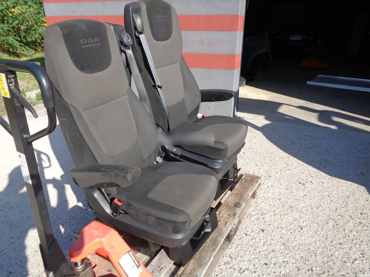 DAF XF 105 106 SET DAF XF 105 106 truck - Asiento para Camión: foto 3 DAF XF 105 106 SET DAF XF 105 106 truck - Asiento para Camión: foto 3