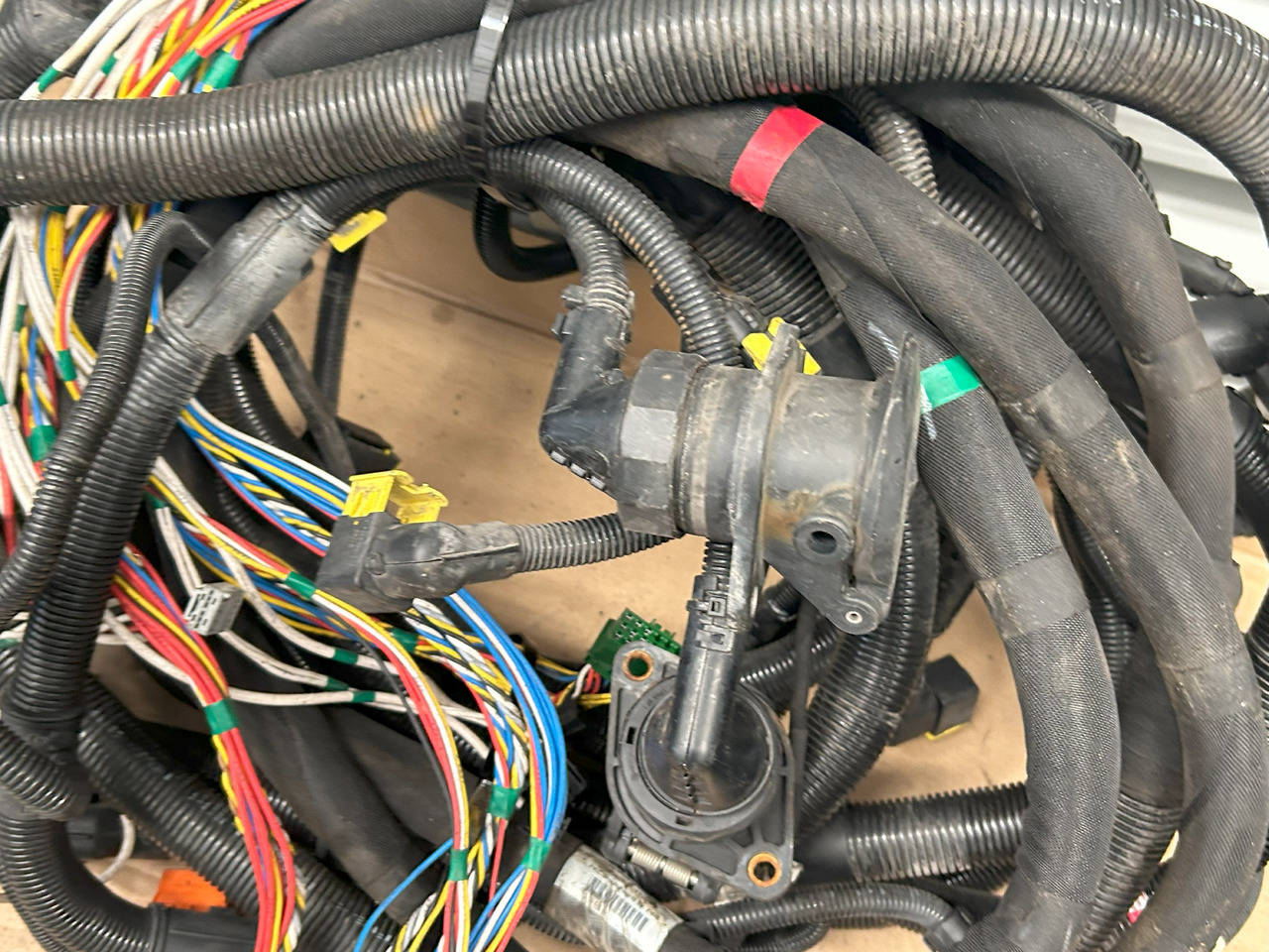 DAF XF 106 CHASSIS MAIN ELECTRICAL HARNESS - Cables/ Alambres: foto 3 DAF XF 106 CHASSIS MAIN ELECTRICAL HARNESS - Cables/ Alambres: foto 3