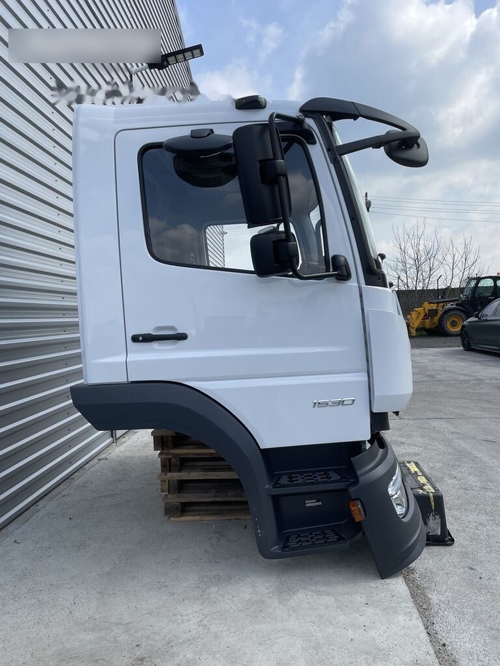 FRONT BUMPER COMPLETE EXTRA COST 800EU Mercedes-Benz ATEGO S-cab ClassicSpace, 2.30 m 2023 Mercedes-Benz ATEGO truck - Cabina para Camión: foto 3 FRONT BUMPER COMPLETE EXTRA COST 800EU Mercedes-Benz ATEGO S-cab ClassicSpace, 2.30 m 2023 Mercedes-Benz ATEGO truck - Cabina para Camión: foto 3