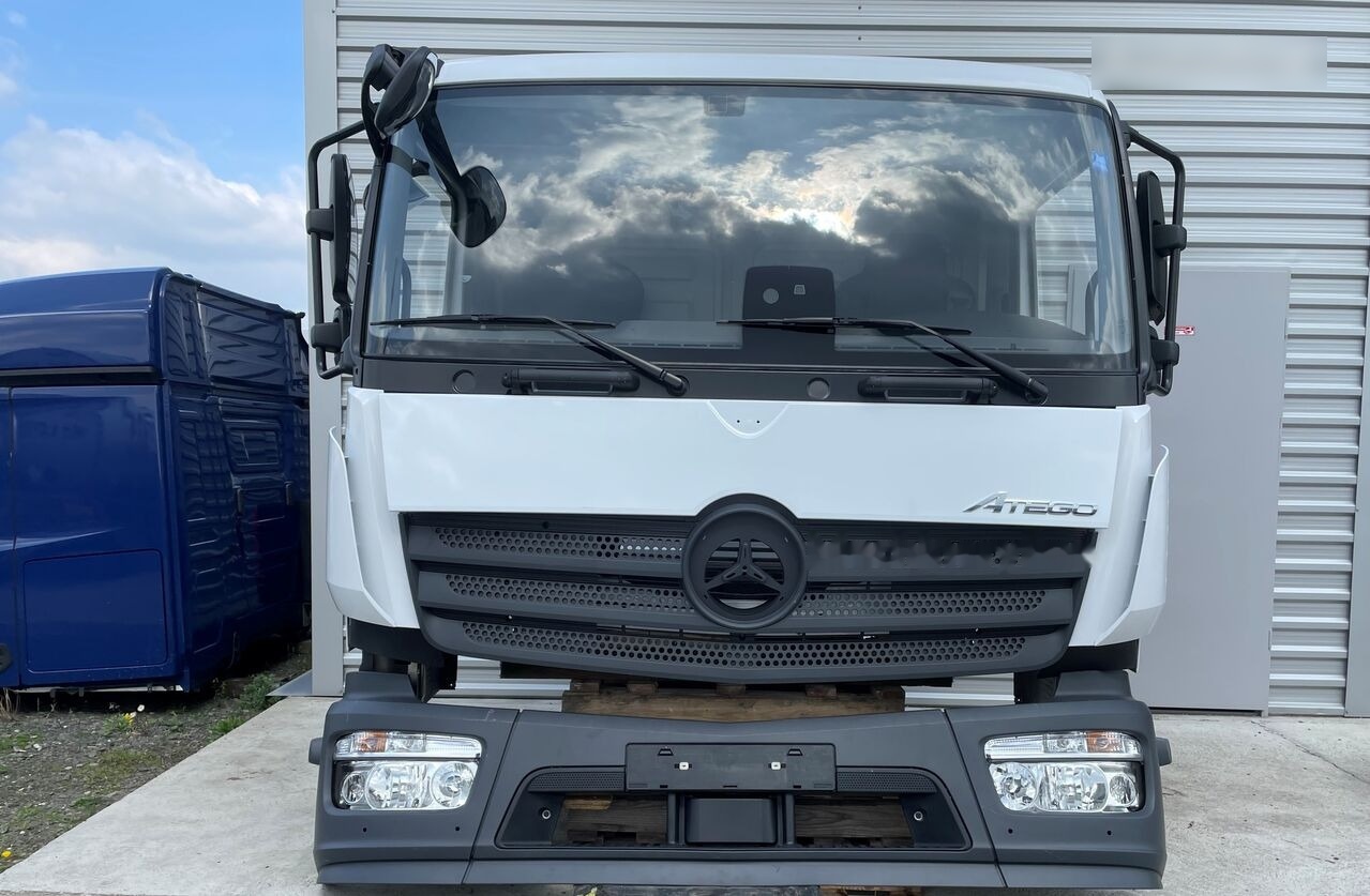 FRONT BUMPER COMPLETE EXTRA COST 800EU Mercedes-Benz ATEGO S-cab ClassicSpace, 2.30 m 2023 Mercedes-Benz ATEGO truck - Cabina para Camión: foto 1 FRONT BUMPER COMPLETE EXTRA COST 800EU Mercedes-Benz ATEGO S-cab ClassicSpace, 2.30 m 2023 Mercedes-Benz ATEGO truck - Cabina para Camión: foto 1