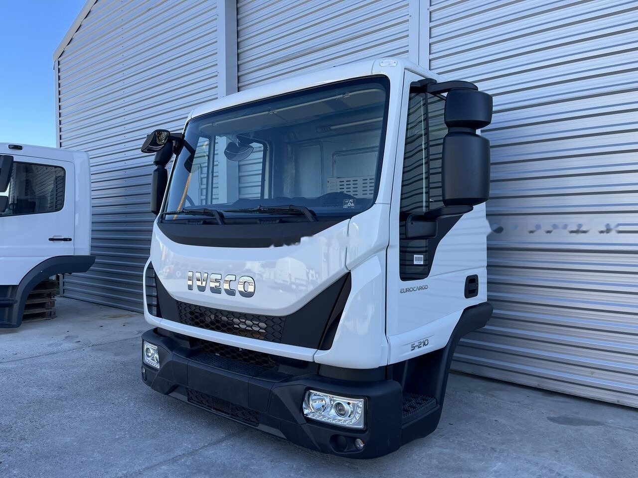 IVECO Eurocargo for IVECO Eurocargo DAY cabine - Cabina para Coche: foto 5 IVECO Eurocargo for IVECO Eurocargo DAY cabine - Cabina para Coche: foto 5