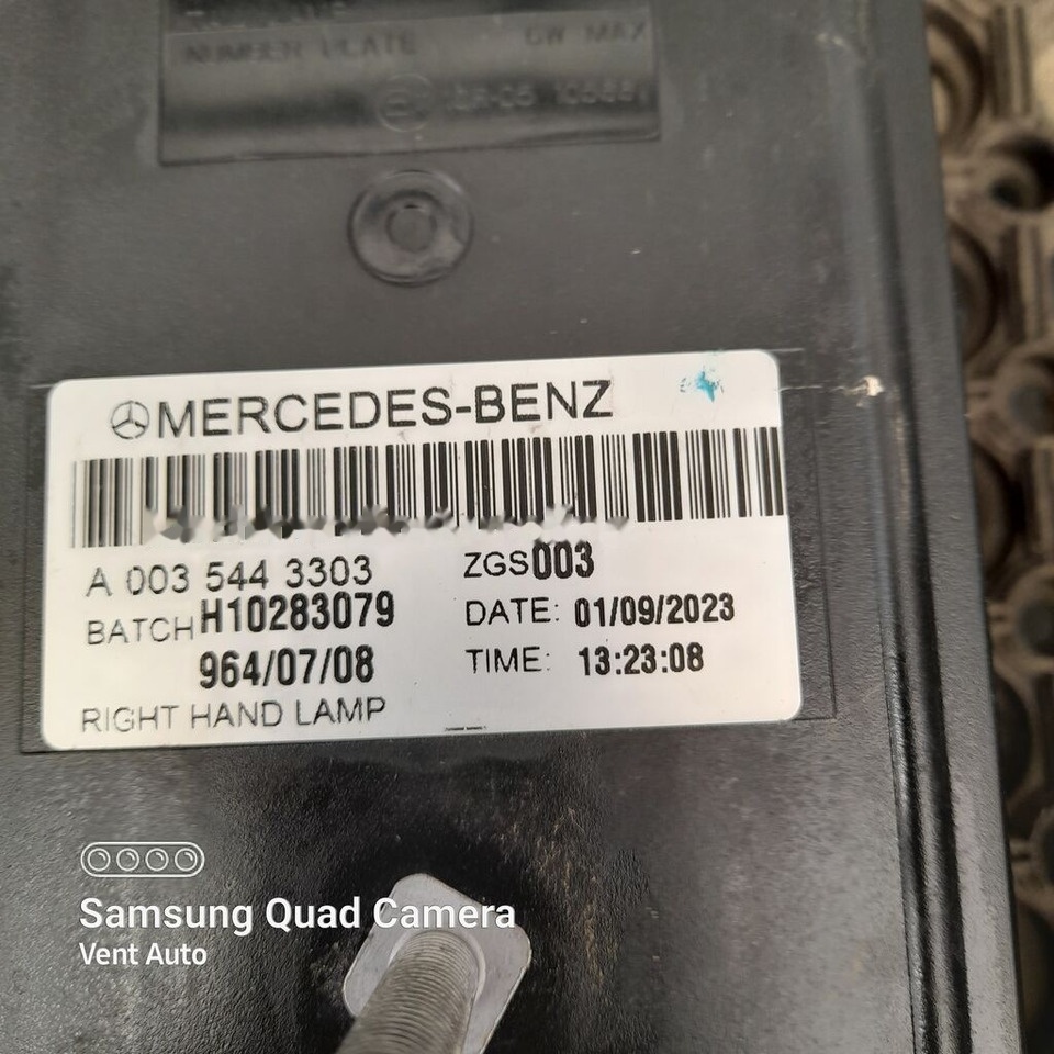 Mercedes-Benz ACTROS MP5 A0035443303 - Luz trasera para Camión: foto 3 Mercedes-Benz ACTROS MP5 A0035443303 - Luz trasera para Camión: foto 3