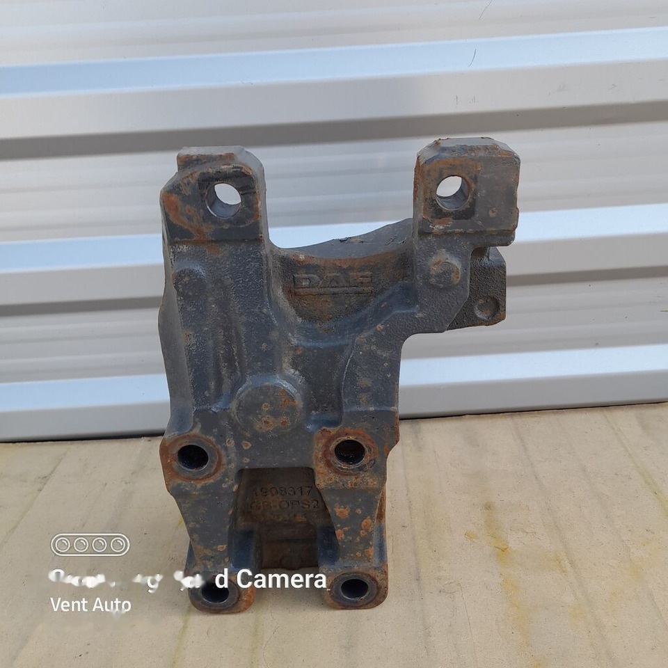 WSPORNIK DRĄŻKA REAKCYJNEGO DAF XF 106 1908317 DAF 1908317 truck - Suspensión para Camión: foto 1 WSPORNIK DRĄŻKA REAKCYJNEGO DAF XF 106 1908317 DAF 1908317 truck - Suspensión para Camión: foto 1