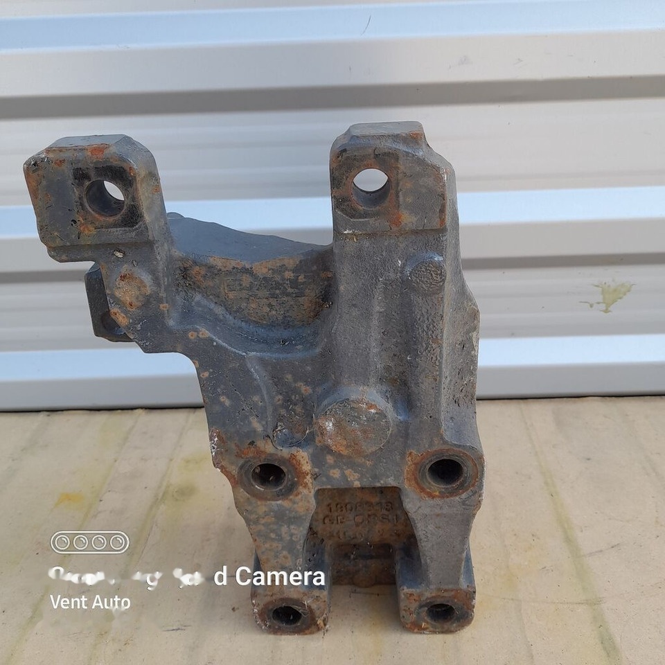 WSPORNIK DRĄŻKA REAKCYJNEGO MOST PRZEDNI DAF XF 106 1908318 DAF 1908318 truck - Suspensión para Camión: foto 2 WSPORNIK DRĄŻKA REAKCYJNEGO MOST PRZEDNI DAF XF 106 1908318 DAF 1908318 truck - Suspensión para Camión: foto 2