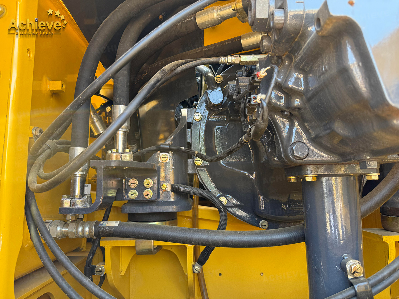 Excavadora de cadenas KOMATSU Remanufactured Komatsu PC360-7 excavator 1.6 m³  180/1900 kw/rpm  33000 kg  7380 mm  227 kN  Komatsu SAA6D114E  605 L【ACHIEVE】 TOP CONDITION!!!: foto 26