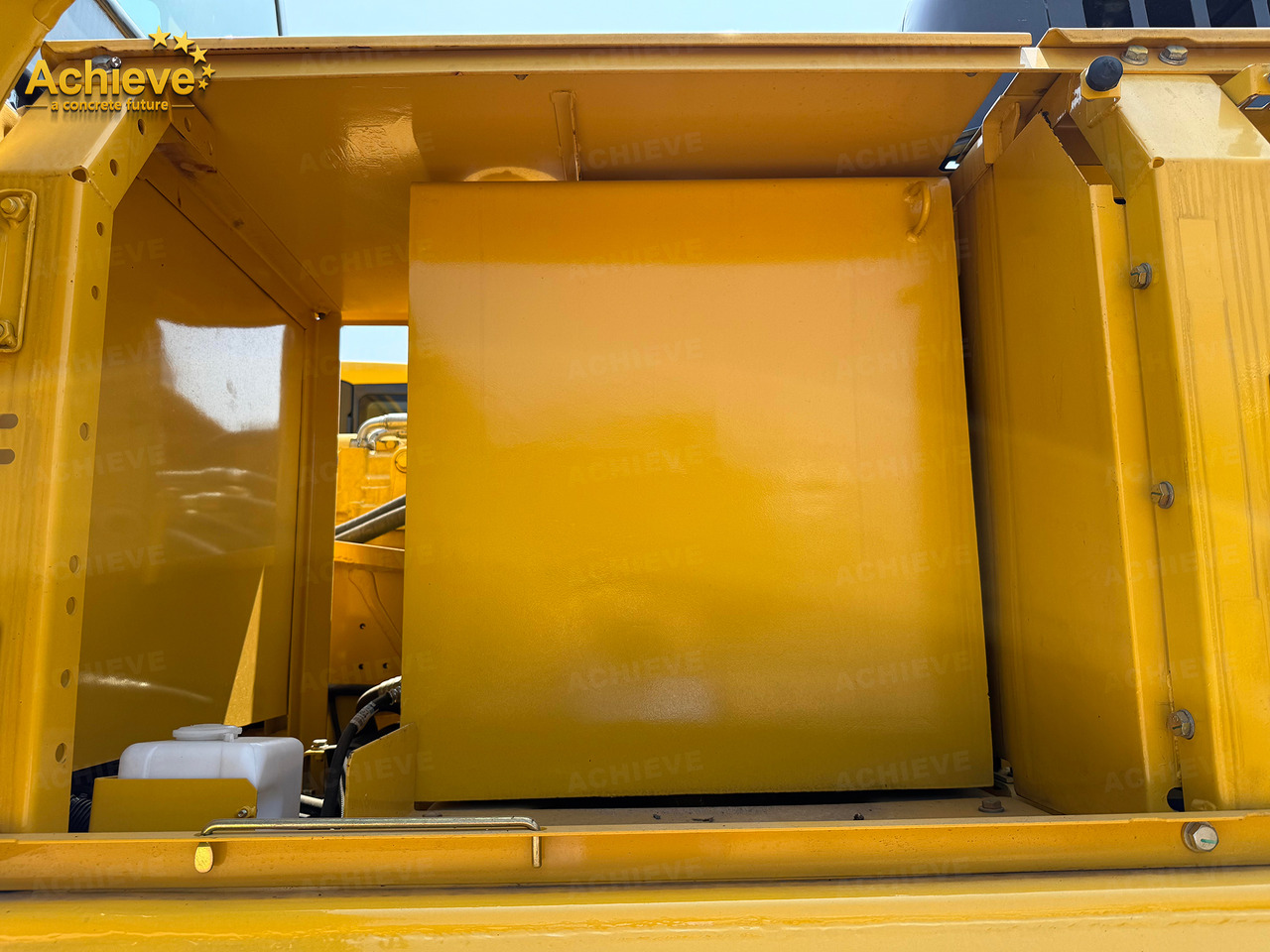 Excavadora de cadenas KOMATSU Remanufactured Komatsu PC360-7 excavator 1.6 m³  180/1900 kw/rpm  33000 kg  7380 mm  227 kN  Komatsu SAA6D114E  605 L【ACHIEVE】 TOP CONDITION!!!: foto 28