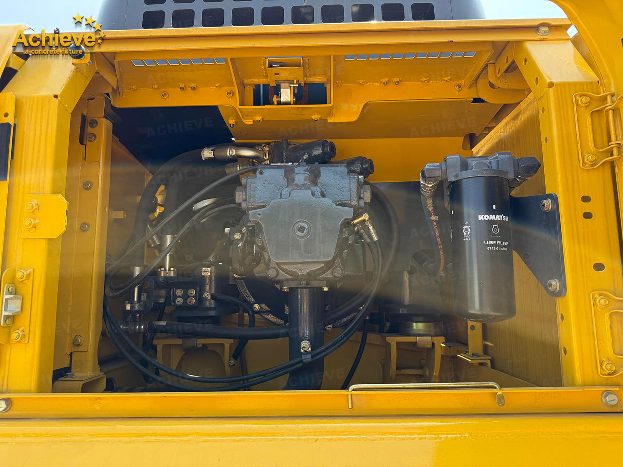 Excavadora de cadenas KOMATSU Remanufactured Komatsu PC360-7 excavator 1.6 m³  180/1900 kw/rpm  33000 kg  7380 mm  227 kN  Komatsu SAA6D114E  605 L【ACHIEVE】 TOP CONDITION!!!: foto 30