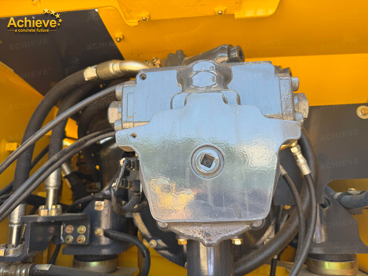 Excavadora de cadenas KOMATSU Remanufactured Komatsu PC360-7 excavator 1.6 m³  180/1900 kw/rpm  33000 kg  7380 mm  227 kN  Komatsu SAA6D114E  605 L【ACHIEVE】 TOP CONDITION!!!: foto 27