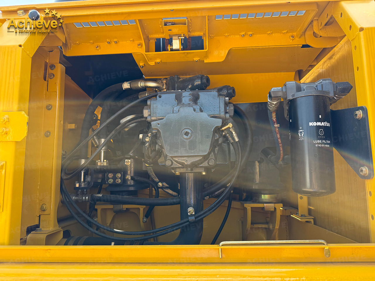 Excavadora de cadenas KOMATSU Remanufactured Komatsu PC360-7 excavator 1.6 m³  180/1900 kw/rpm  33000 kg  7380 mm  227 kN  Komatsu SAA6D114E  605 L【ACHIEVE】 TOP CONDITION!!!: foto 25