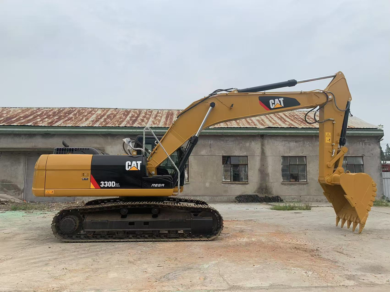 Caterpillar 330C, 330D Excavator 30 ton Japan Origin Mining Machine - Excavadora de cadenas: foto 1 Caterpillar 330C, 330D Excavator 30 ton Japan Origin Mining Machine - Excavadora de cadenas: foto 1