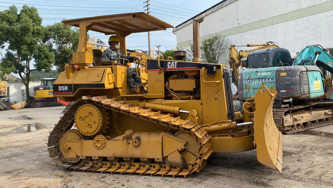 Caterpillar Bulldozer CAT D5H, D5K Cheap Japan Origin Bulldozer - Bulldozer: foto 4 Caterpillar Bulldozer CAT D5H, D5K Cheap Japan Origin Bulldozer - Bulldozer: foto 4