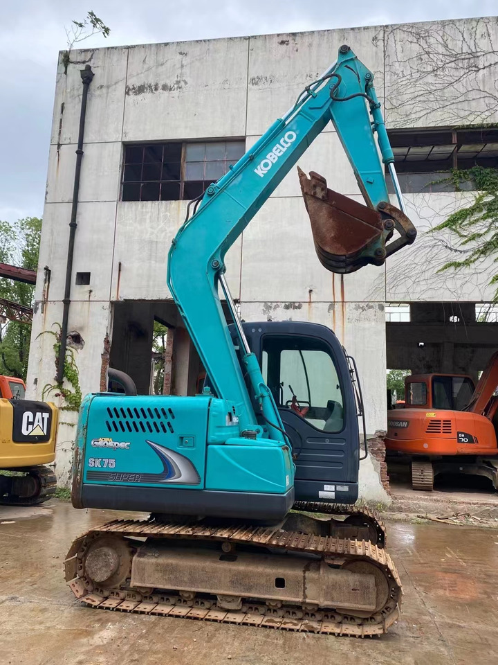 Kobelco SK75, SK55 Original Condition Japan Excavator - Excavadora de cadenas: foto 3 Kobelco SK75, SK55 Original Condition Japan Excavator - Excavadora de cadenas: foto 3