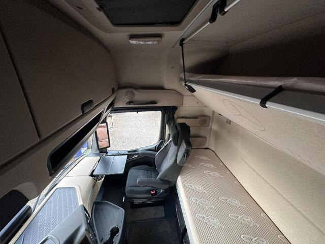 Cabeza tractora Mercedes-Benz Actros 1853 LS: foto 9