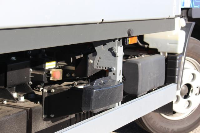 FUSO Canter 4C15E M - BATT. - Furgoneta caja abierta: foto 5 FUSO Canter 4C15E M - BATT. - Furgoneta caja abierta: foto 5