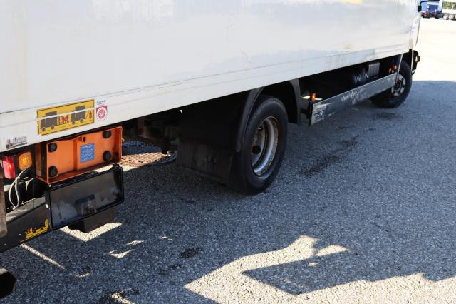 MAN 8.180 TACHOSCHEIBE - Camión caja cerrada: foto 5 MAN 8.180 TACHOSCHEIBE - Camión caja cerrada: foto 5