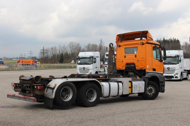 Mercedes-Benz Arocs 2642 L EXPORT - Camión multibasculante: foto 4 Mercedes-Benz Arocs 2642 L EXPORT - Camión multibasculante: foto 4