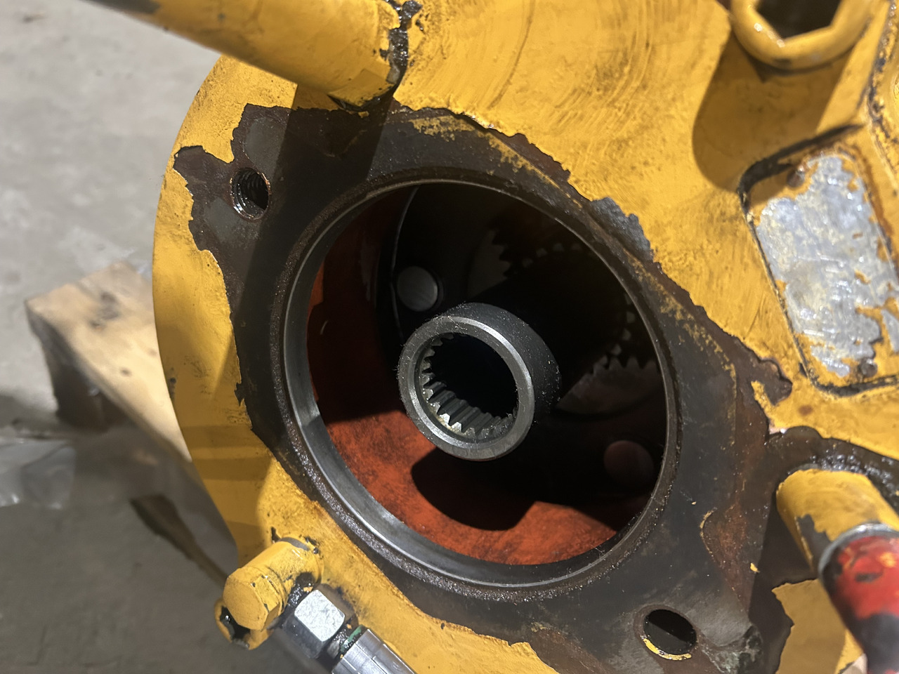 LIEBHERR R914 R924 - Reductor de giro para Excavadora: foto 4 LIEBHERR R914 R924 - Reductor de giro para Excavadora: foto 4