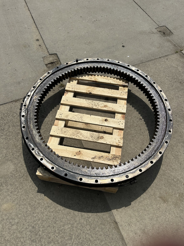 Volvo EW140C - Corona de giro para Excavadora: foto 2 Volvo EW140C - Corona de giro para Excavadora: foto 2