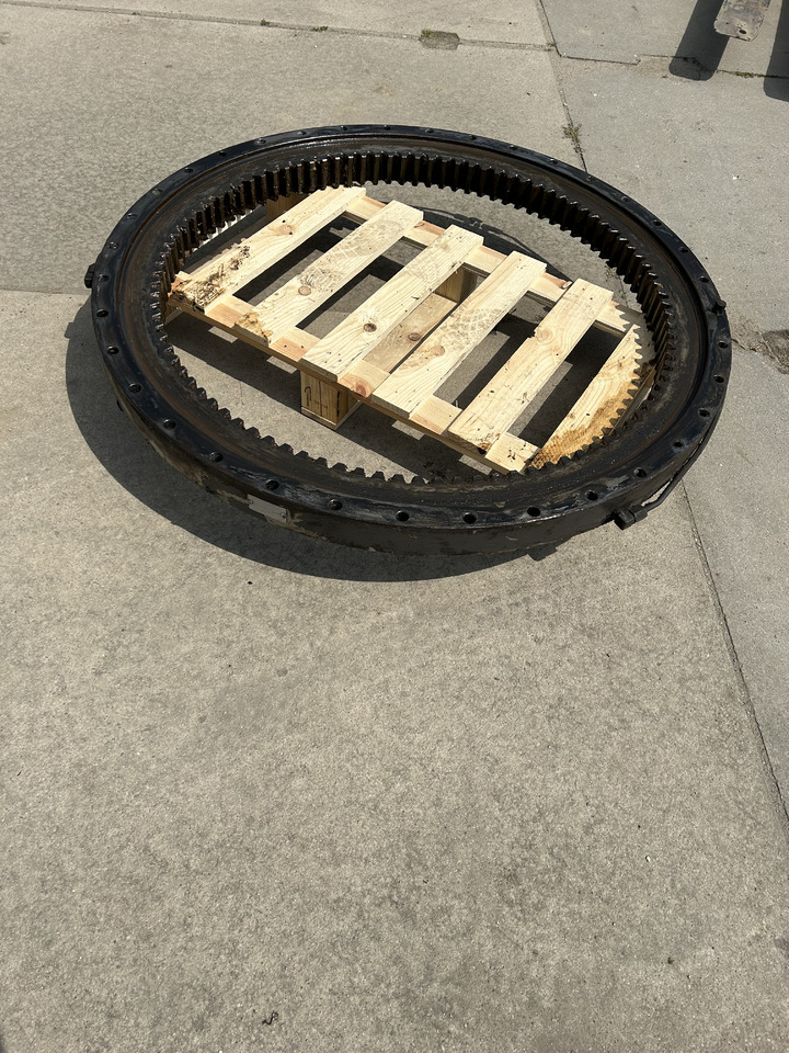 Volvo EW140C - Corona de giro para Excavadora: foto 4 Volvo EW140C - Corona de giro para Excavadora: foto 4