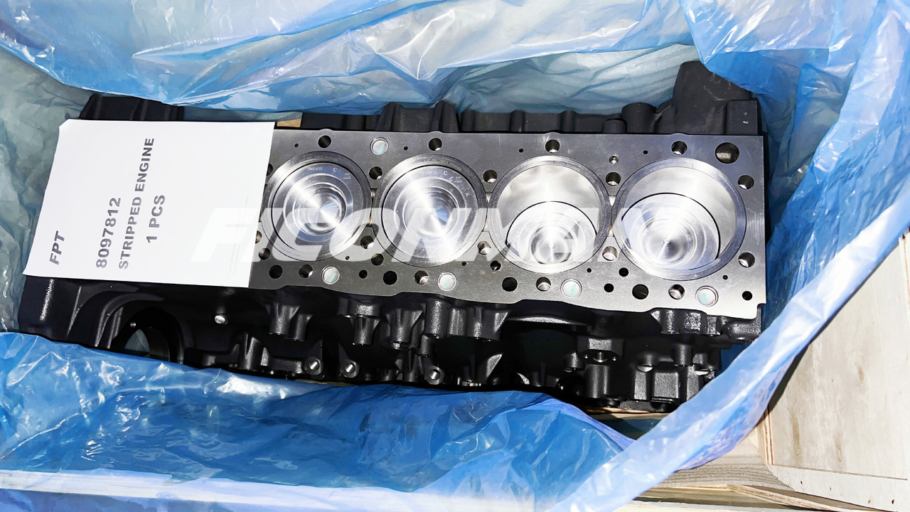 IVECO FPT CASE New.Holland T8.330 Cursor9 F2CFE613 8097812 Cylinder Block,Short Block - Motor y piezas para Maquinaria agrícola: foto 2 IVECO FPT CASE New.Holland T8.330 Cursor9 F2CFE613 8097812 Cylinder Block,Short Block - Motor y piezas para Maquinaria agrícola: foto 2