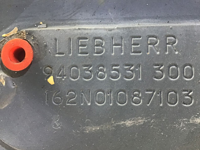 Liebherr Fuel Tank - Depósito de combustible: foto 5 Liebherr Fuel Tank - Depósito de combustible: foto 5