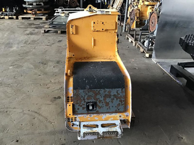 Depósito de combustible Liebherr Fuel Tank: foto 13