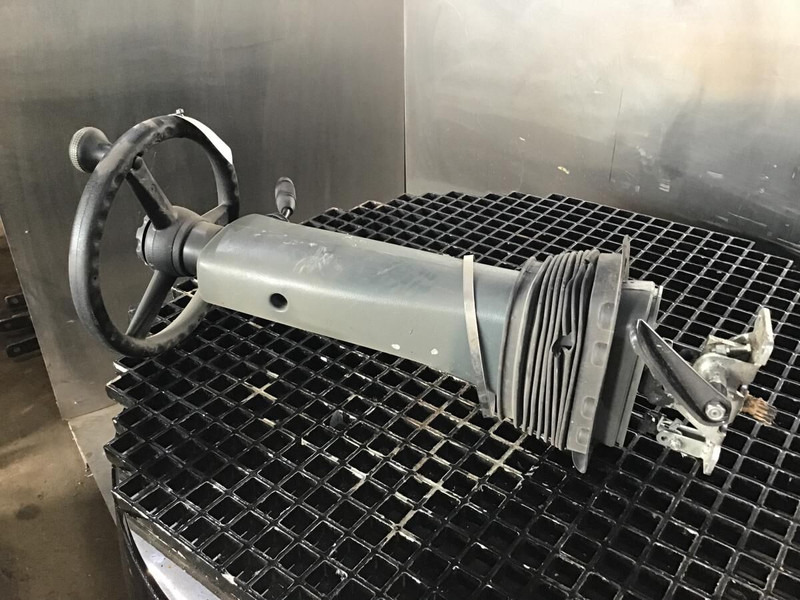 Liebherr L524 - Columna de dirección: foto 1 Liebherr L524 - Columna de dirección: foto 1