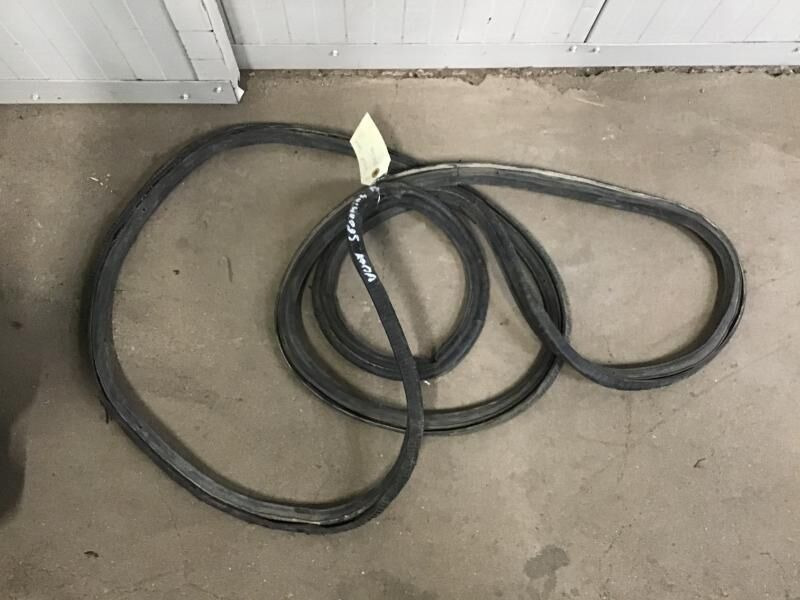 Liebherr R900 Li / R914HDSL / R914B / R912HDSL / R912 Li / R904 / R902 Li / R922 / A904 Li / A904 INDUSTRIAL / A902 Li / A900C Li / A900B - Cabina e interior: foto 3 Liebherr R900 Li / R914HDSL / R914B / R912HDSL / R912 Li / R904 / R902 Li / R922 / A904 Li / A904 INDUSTRIAL / A902 Li / A900C Li / A900B - Cabina e interior: foto 3