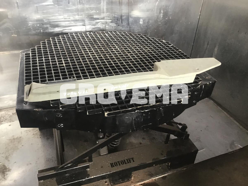 Liebherr R914STD / R914HDSL / R914B / R914 EW / R904 / R924 B / R934 / R934B / R954B / R964B / R974B / R974 - Tubo de admisión de aire: foto 1 Liebherr R914STD / R914HDSL / R914B / R914 EW / R904 / R924 B / R934 / R934B / R954B / R964B / R974B / R974 - Tubo de admisión de aire: foto 1