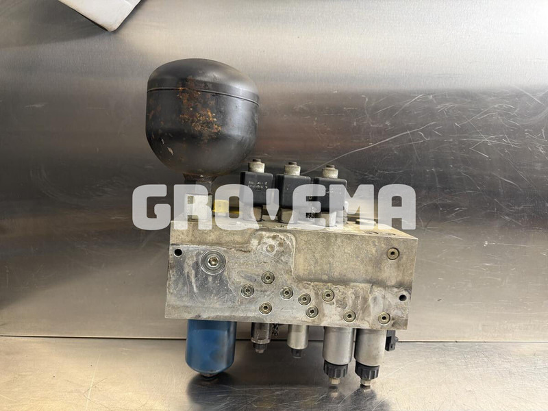 Liebherr R926 COMP / R926 K-LC / R926 LC / R926 CL / R926 NLC / R926 SLC / R926 WLC / R906 WLC - Hidráulica: foto 2 Liebherr R926 COMP / R926 K-LC / R926 LC / R926 CL / R926 NLC / R926 SLC / R926 WLC / R906 WLC - Hidráulica: foto 2