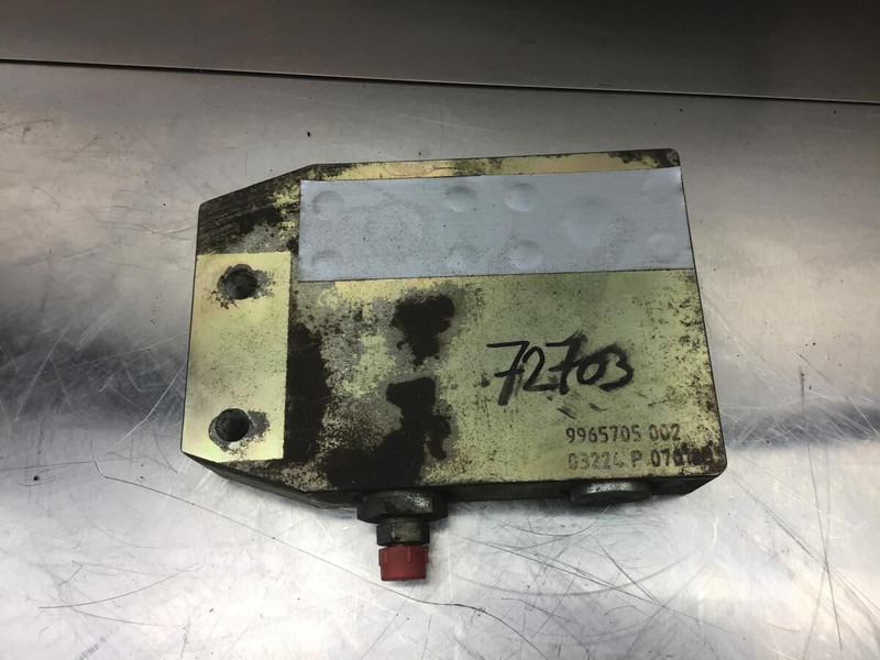 Liebherr Valve Distribution Block - Hidráulica: foto 2 Liebherr Valve Distribution Block - Hidráulica: foto 2