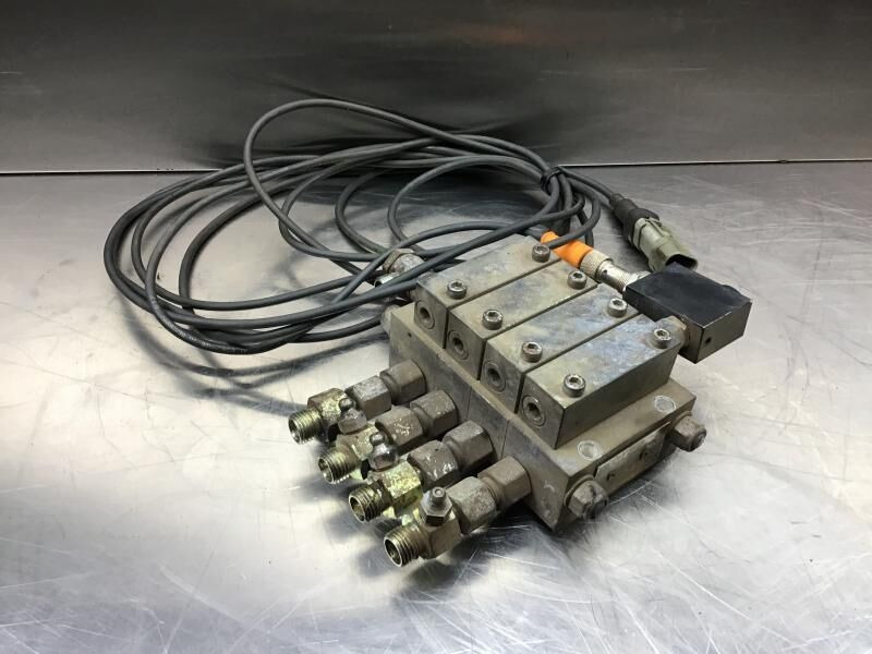 Liebherr Valve Distribution Block - Hidráulica: foto 3 Liebherr Valve Distribution Block - Hidráulica: foto 3