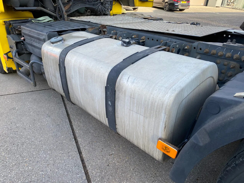 Cabeza tractora Volvo FH 13.400 / 2x tank / Euro 5 / Mega: foto 10