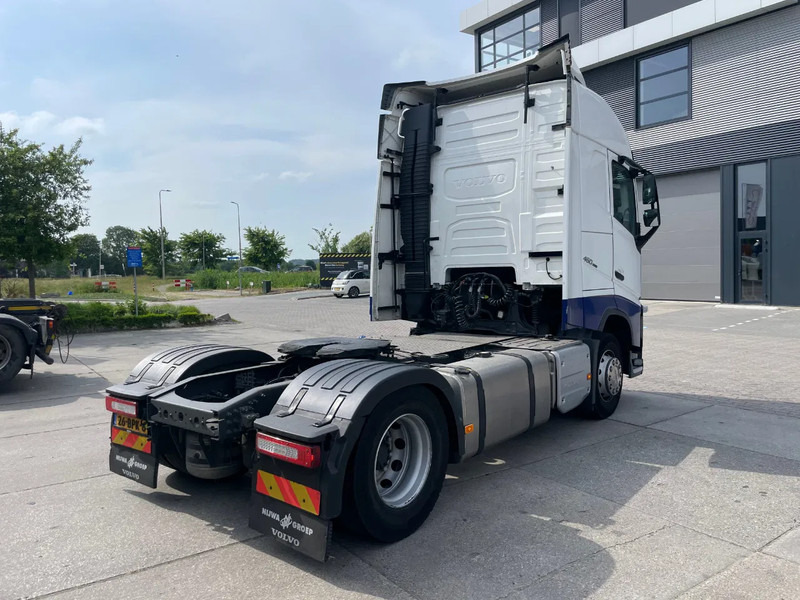 Volvo FH 13.460 Globetrotter / I-save - Cabeza tractora: foto 4 Volvo FH 13.460 Globetrotter / I-save - Cabeza tractora: foto 4