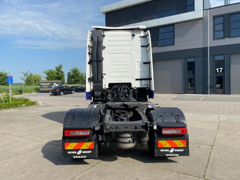 Volvo FH 13.500 Globetrotter XL / I-parkCool / 2x Tank - Cabeza tractora: foto 5 Volvo FH 13.500 Globetrotter XL / I-parkCool / 2x Tank - Cabeza tractora: foto 5